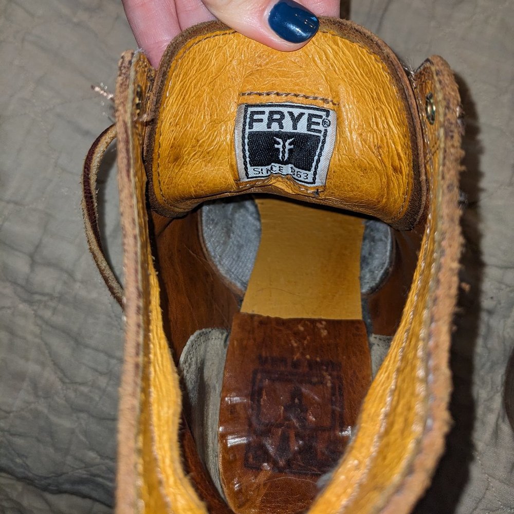 Frye | Sabrina 6G Lace Up - Picture 6 of 6